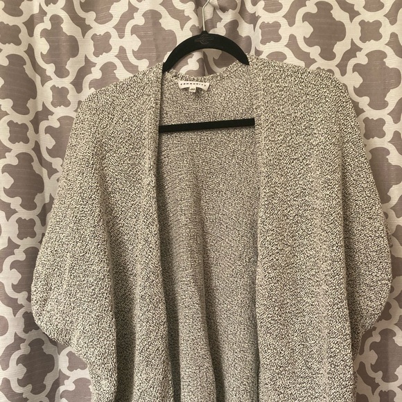 Aritzia Community Long open Sweater        EUC - Picture 1 of 2